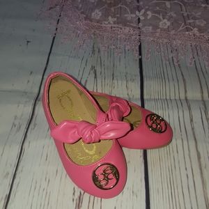 Girls size 6 Bebe slip on flats EUC